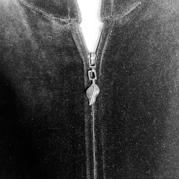 DANA Buchman Black Velour Front Zip Jacket - Picture 5 of 8